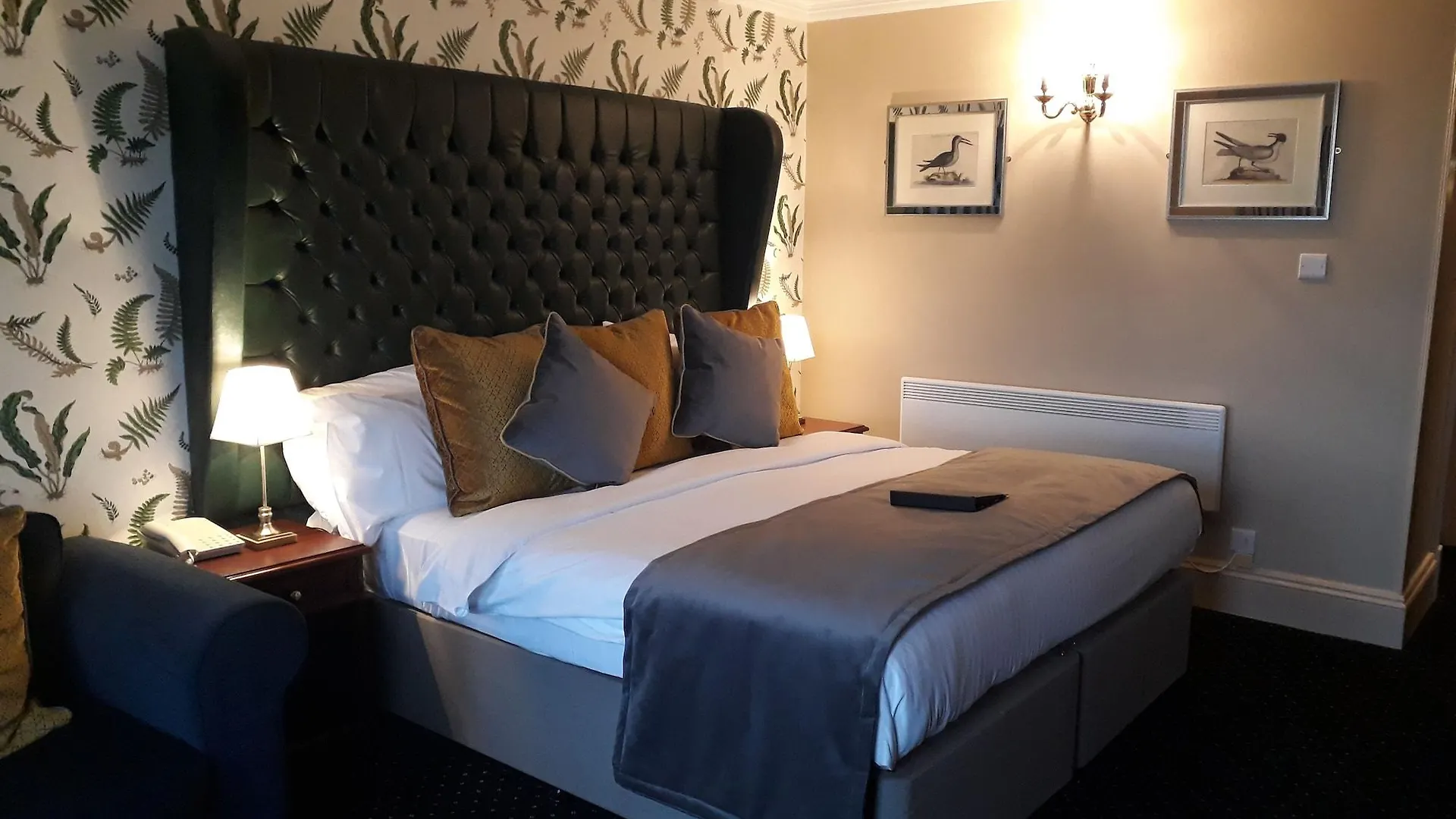 New House Country Hotel カーディフ 4*,  イギリス