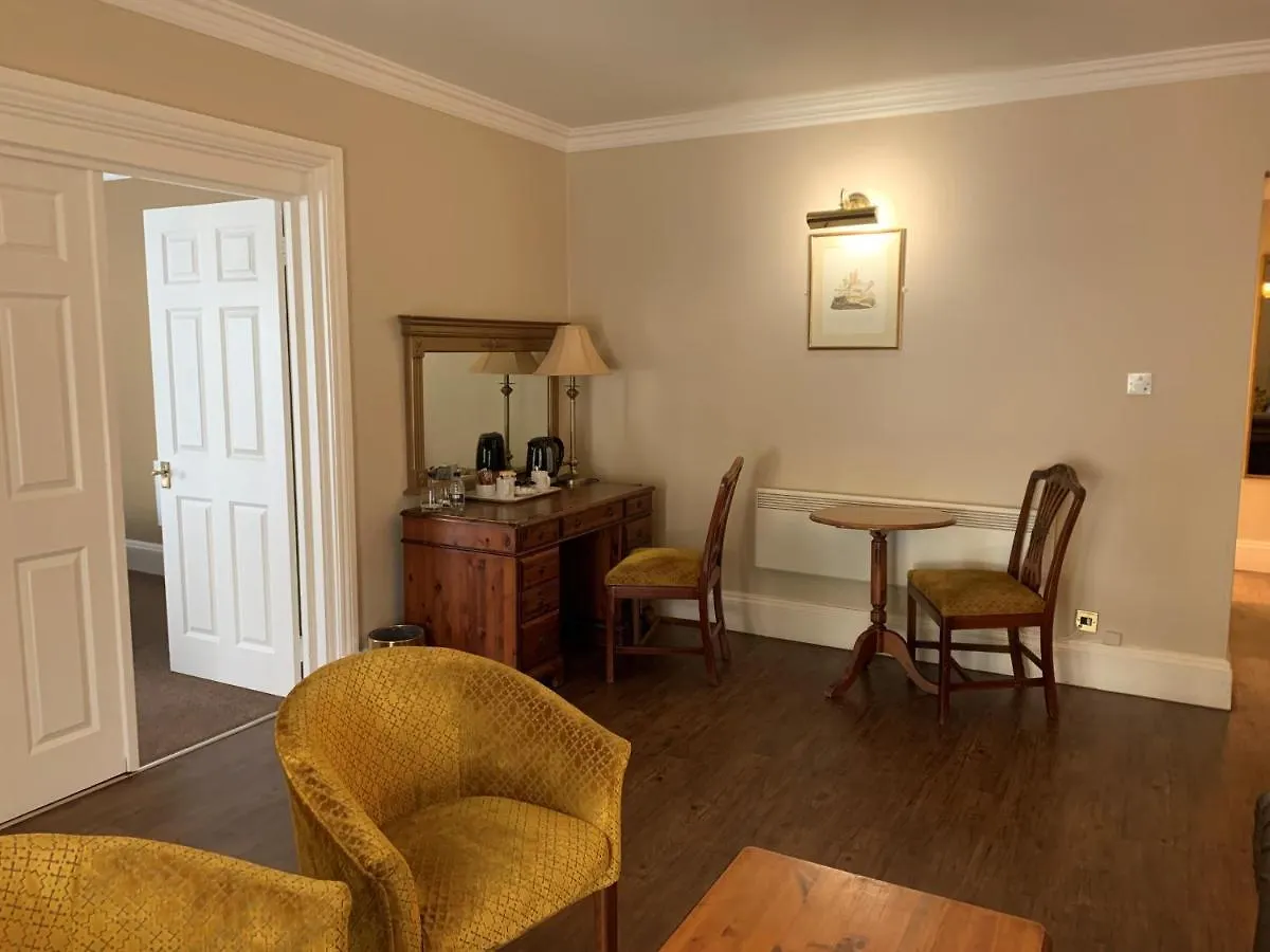New House Country Hotel カーディフ イギリス