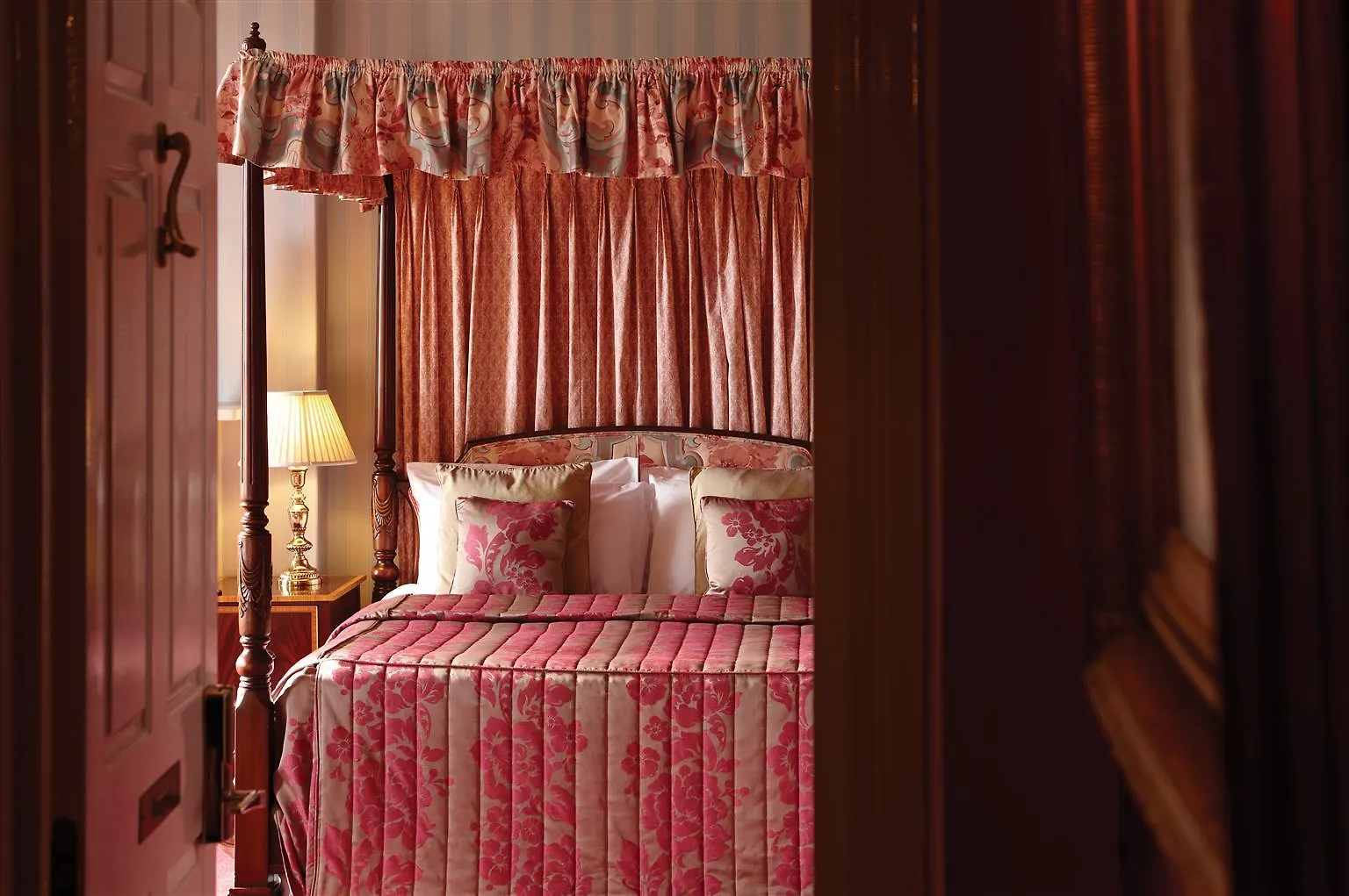 New House Country Hotel カーディフ