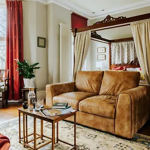 Apartment Luxury In Centre + Secure Parking, Cardiff