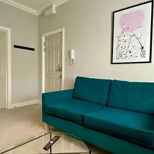 Apartment Stylish Modern Near Parks & Centre, Cardiff