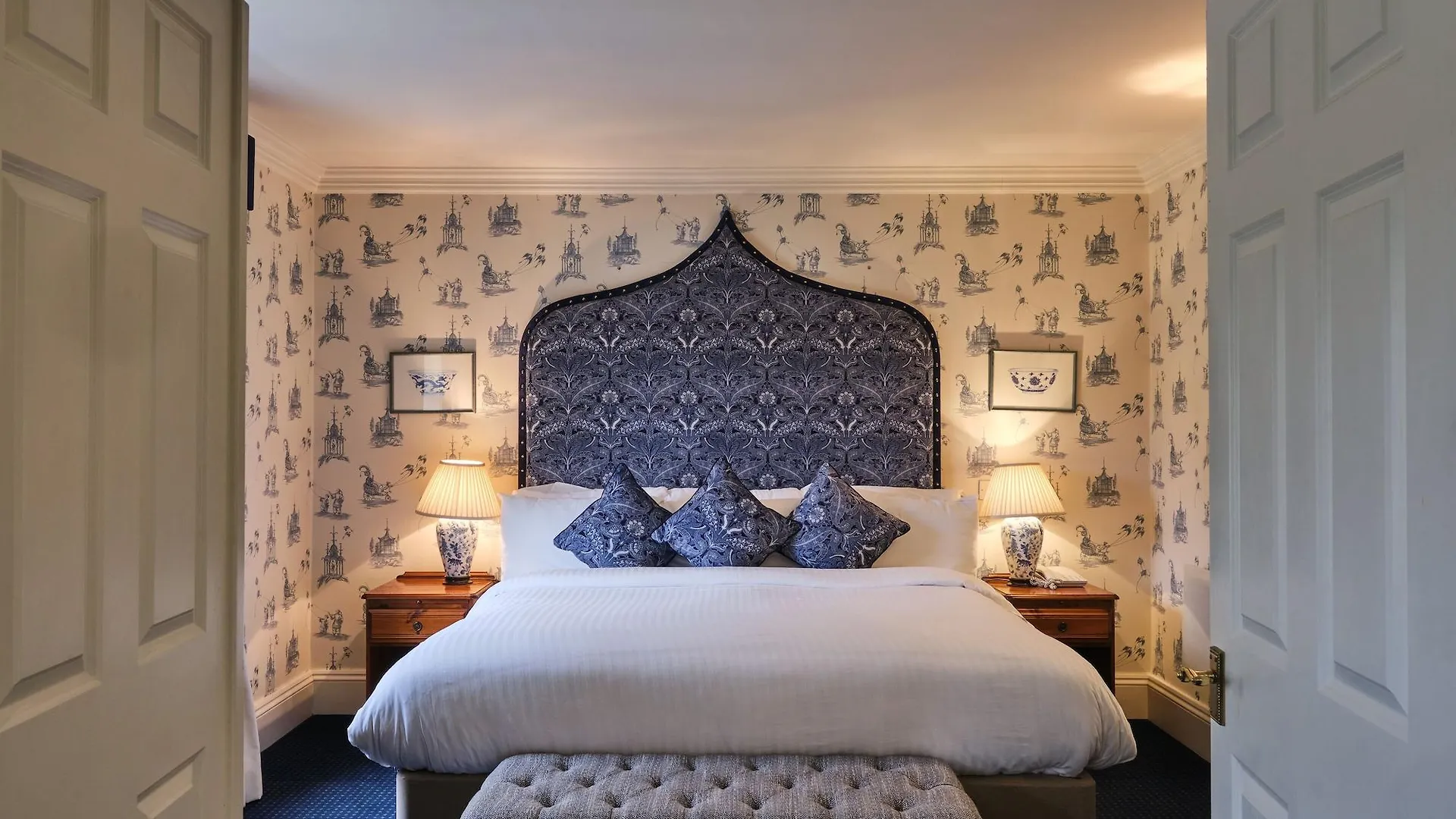 New House Country Hotel Cardiff