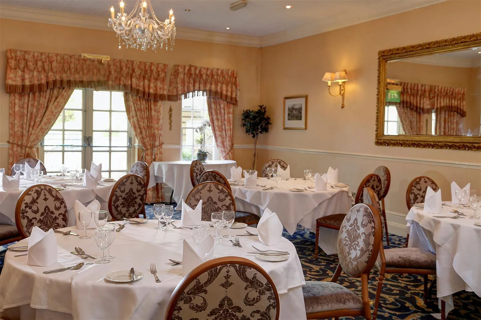 New House Country Hotel Cardiff