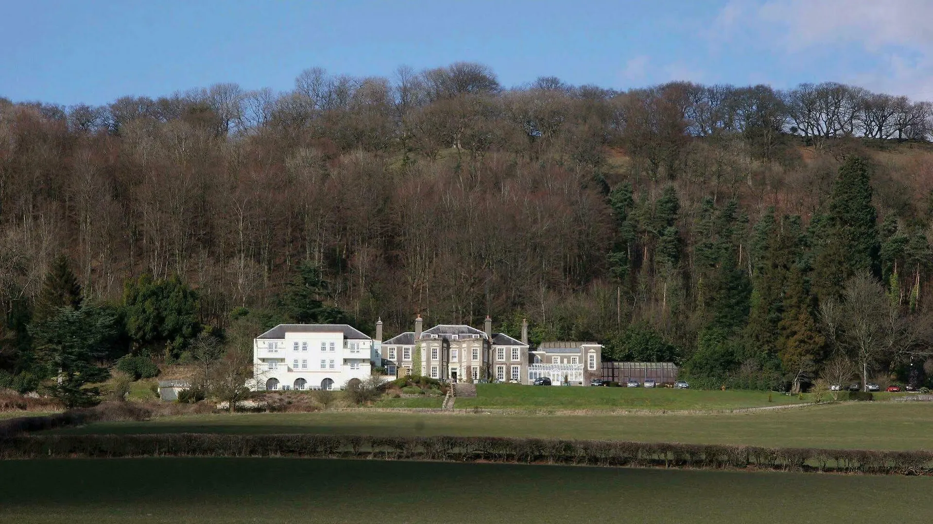 New House Country Hotel Cardiff