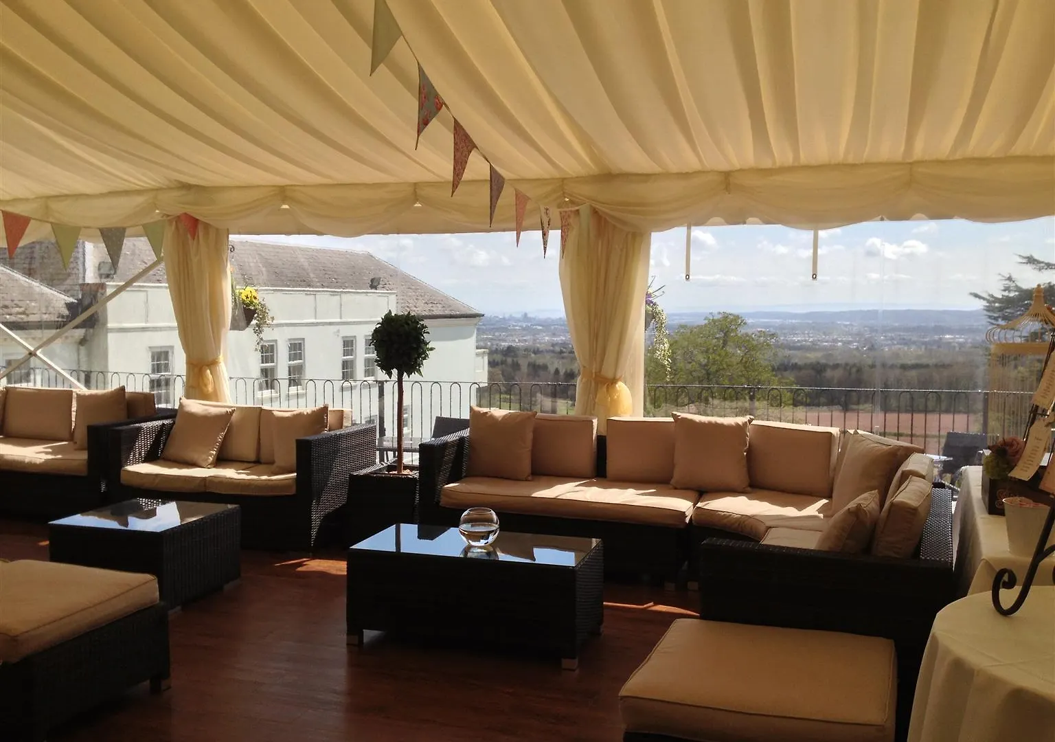New House Country Hotel Cardiff